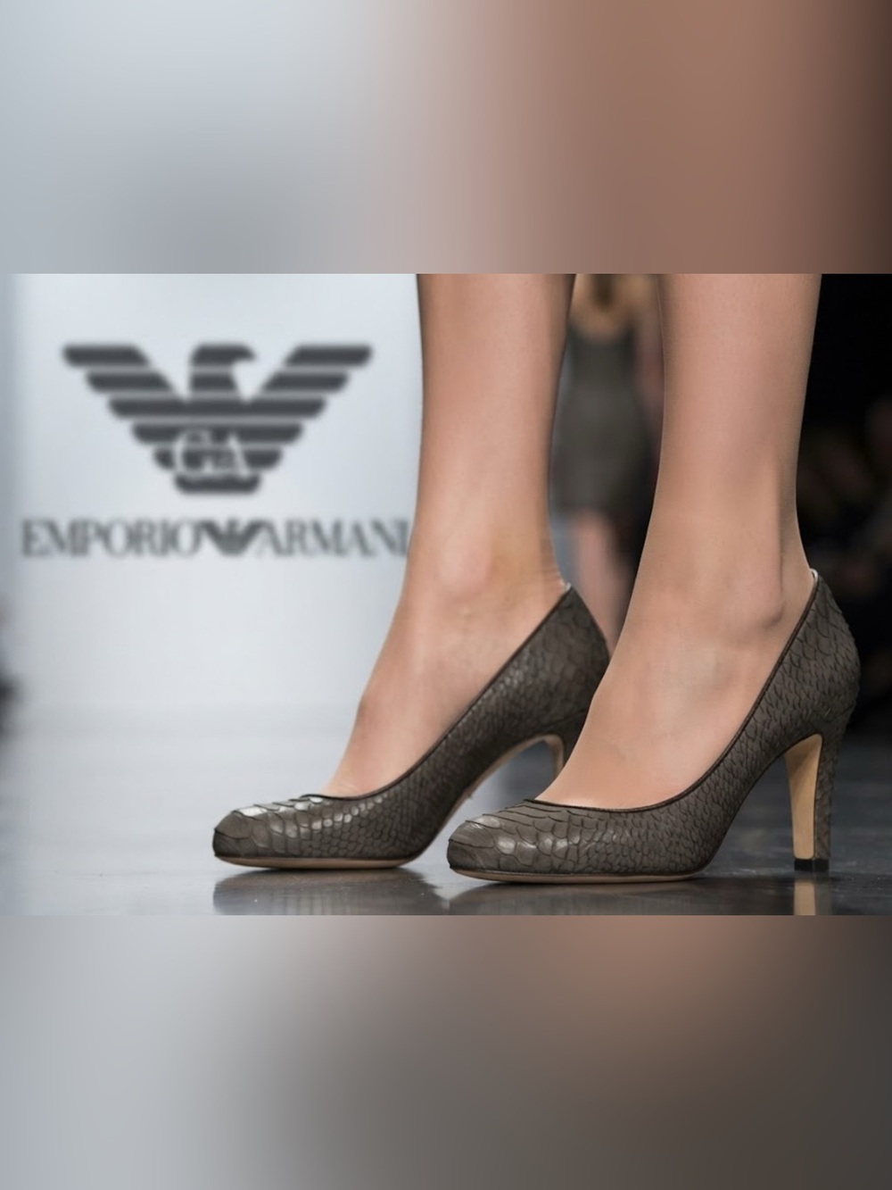 Authentic Emporio Armani luxury designer brown Leather textured pumps heels 6.5